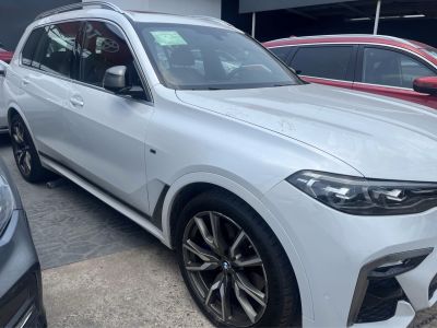 Auto - BMW X7