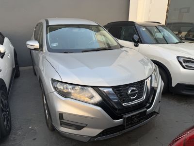 Auto - Nissan X-Trail